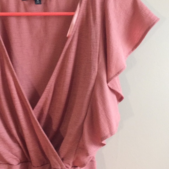 Pink Ruffle Crop Top - Picture 4 of 5